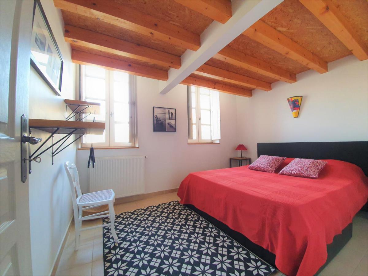 Ferienhaus Maison De Village Facon Loft, Avec Cour Et Airco, Dans Le Centre Historique LʼIsle-sur-la-Sorgue
