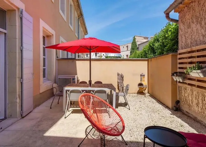 Maison De Village Facon Loft, Avec Cour Et Airco, Dans Le Centre Historique