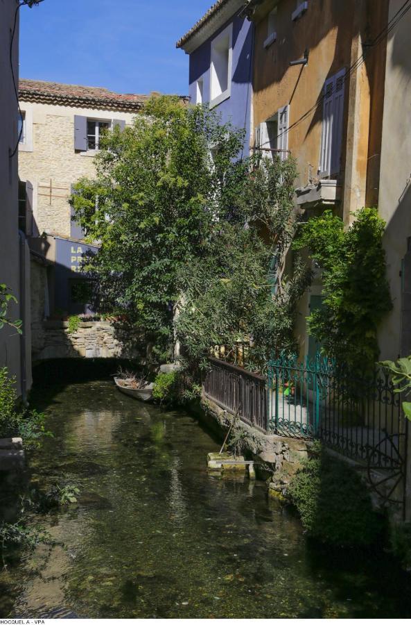 Holiday home Maison De Village Facon Loft, Avec Cour Et Airco, Dans Le Centre Historique L'Isle-sur-la-Sorgue